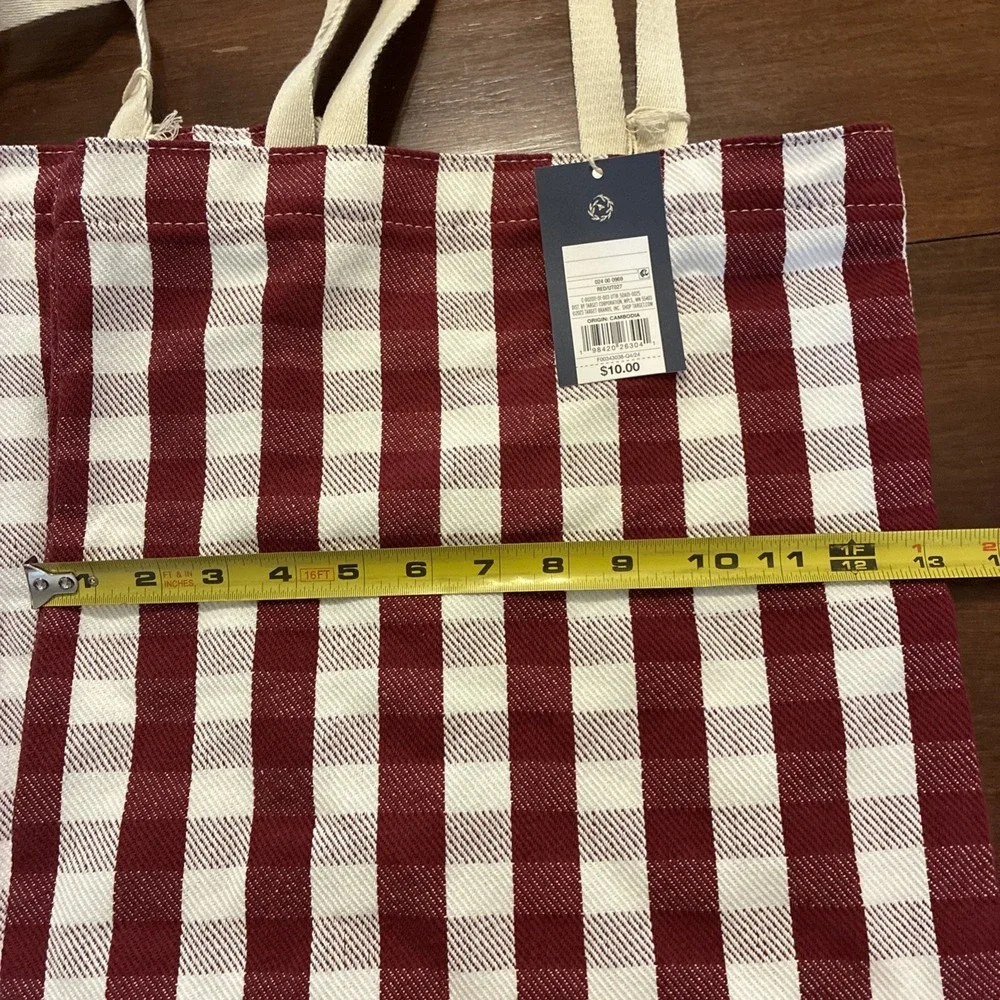Universal Thread lot four